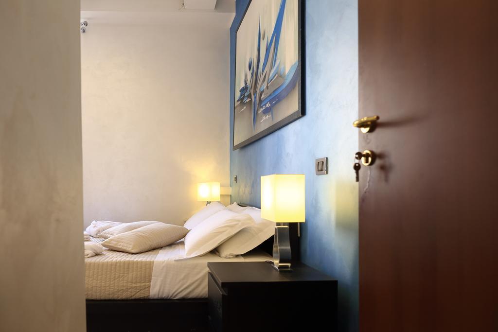 Mirko Luxury Inn ローマ エクステリア 写真